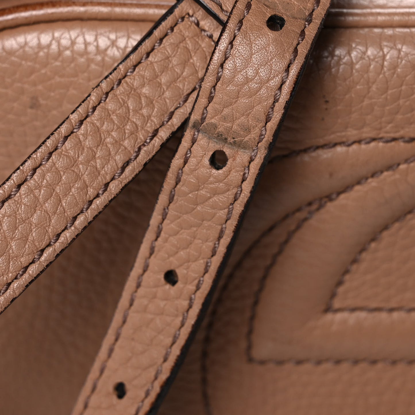 Pebbled Calfskin Small Soho Disco Bag Camelia