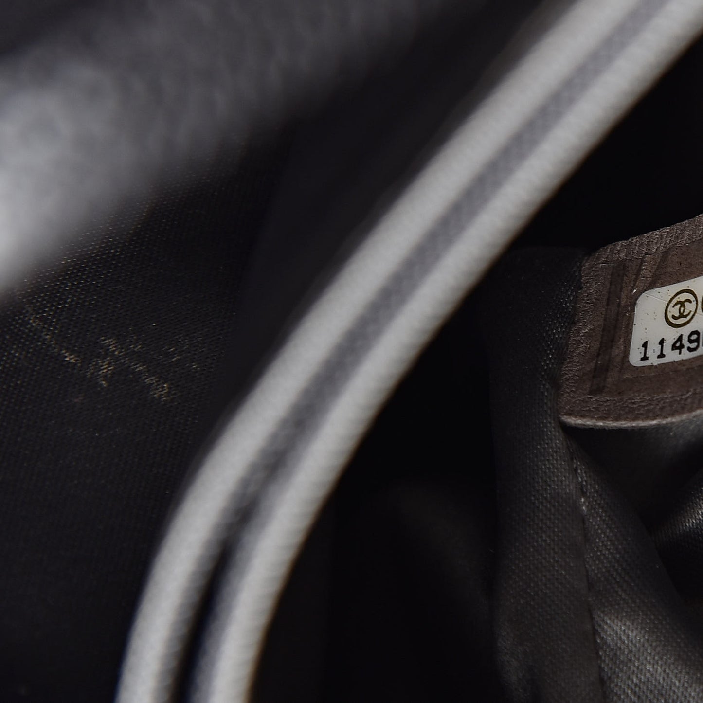 Glazed Caviar Pocket In The City Tote Black