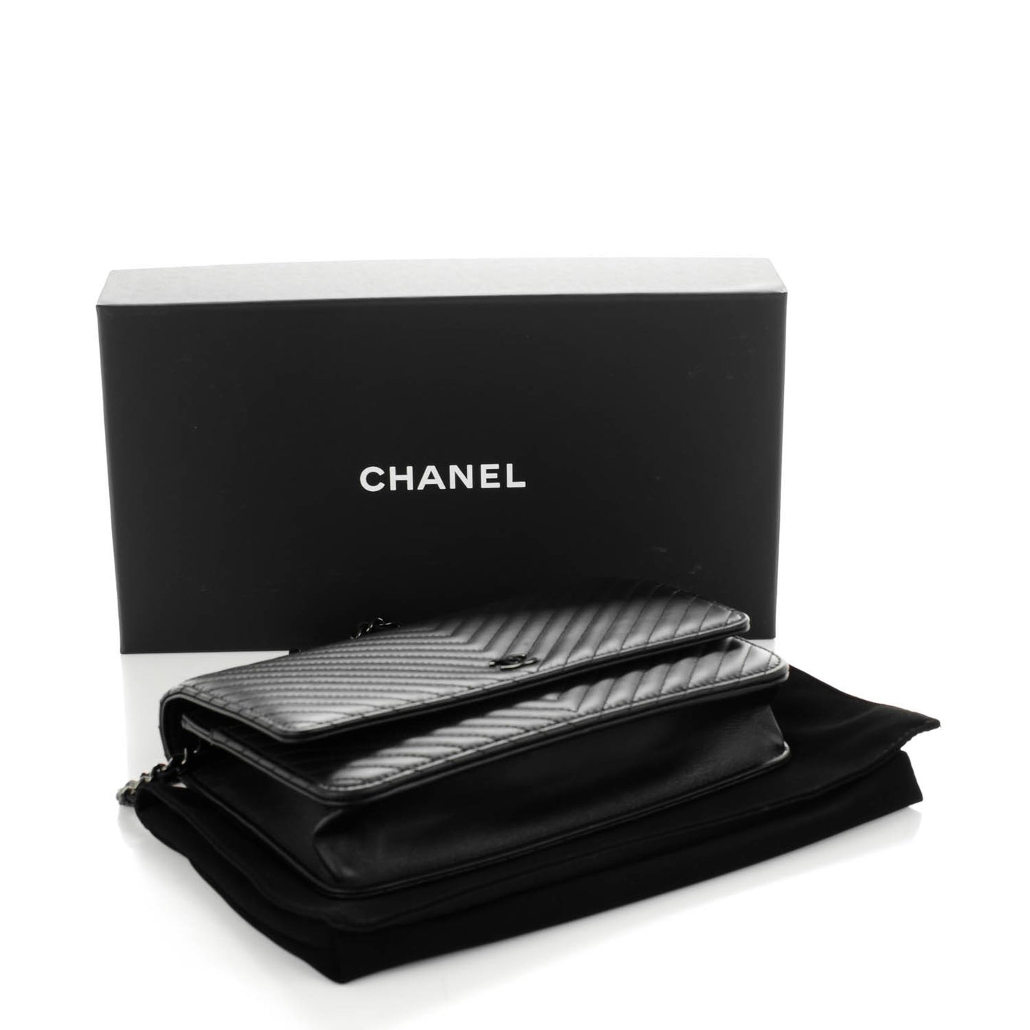 Calfskin Chevron Wallet On Chain WOC So Black