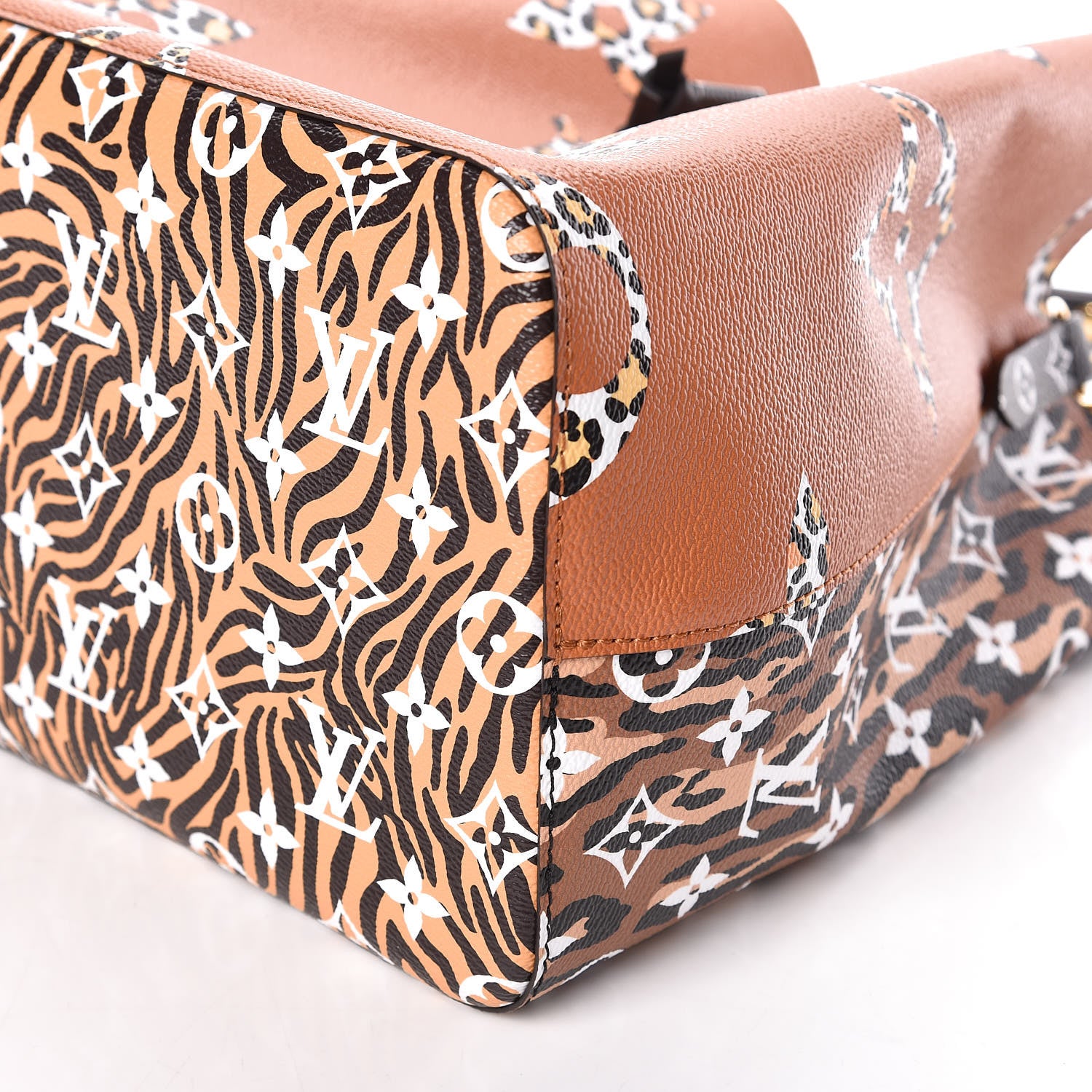 Louis Vuitton Monogram Giant Jungle NéoNoé Caramel 6 of 9