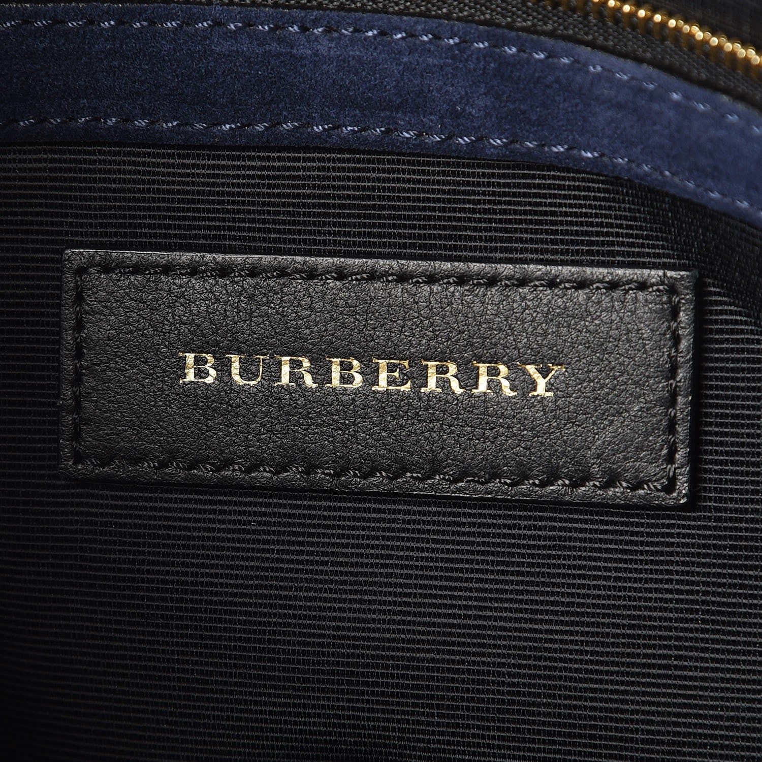 Burberry Signature Grain Large Mildenhall Shoulder Bag Blue Carbon 6 of 9