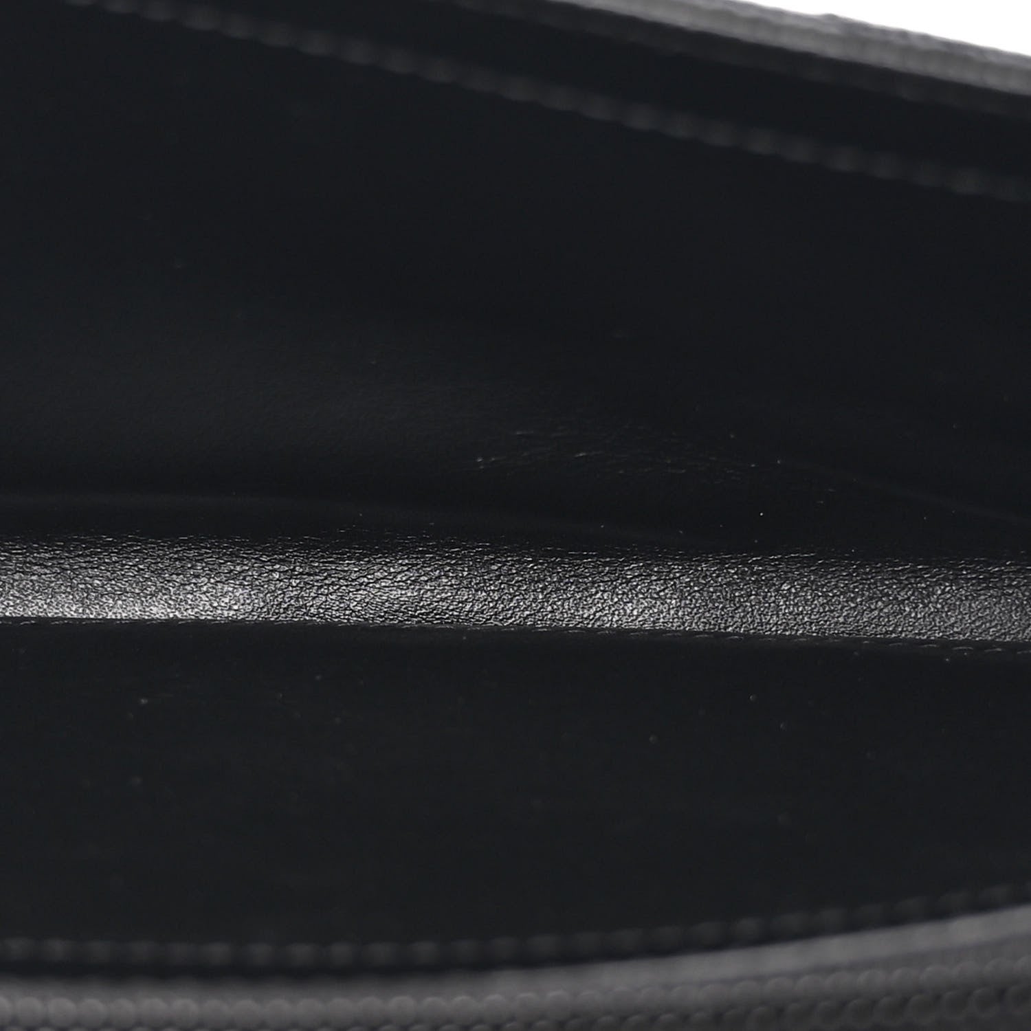 Saint Laurent Grain De Poudre Matelasse Chevron Monogram Monochrome Chain Wallet Black 5 of 12