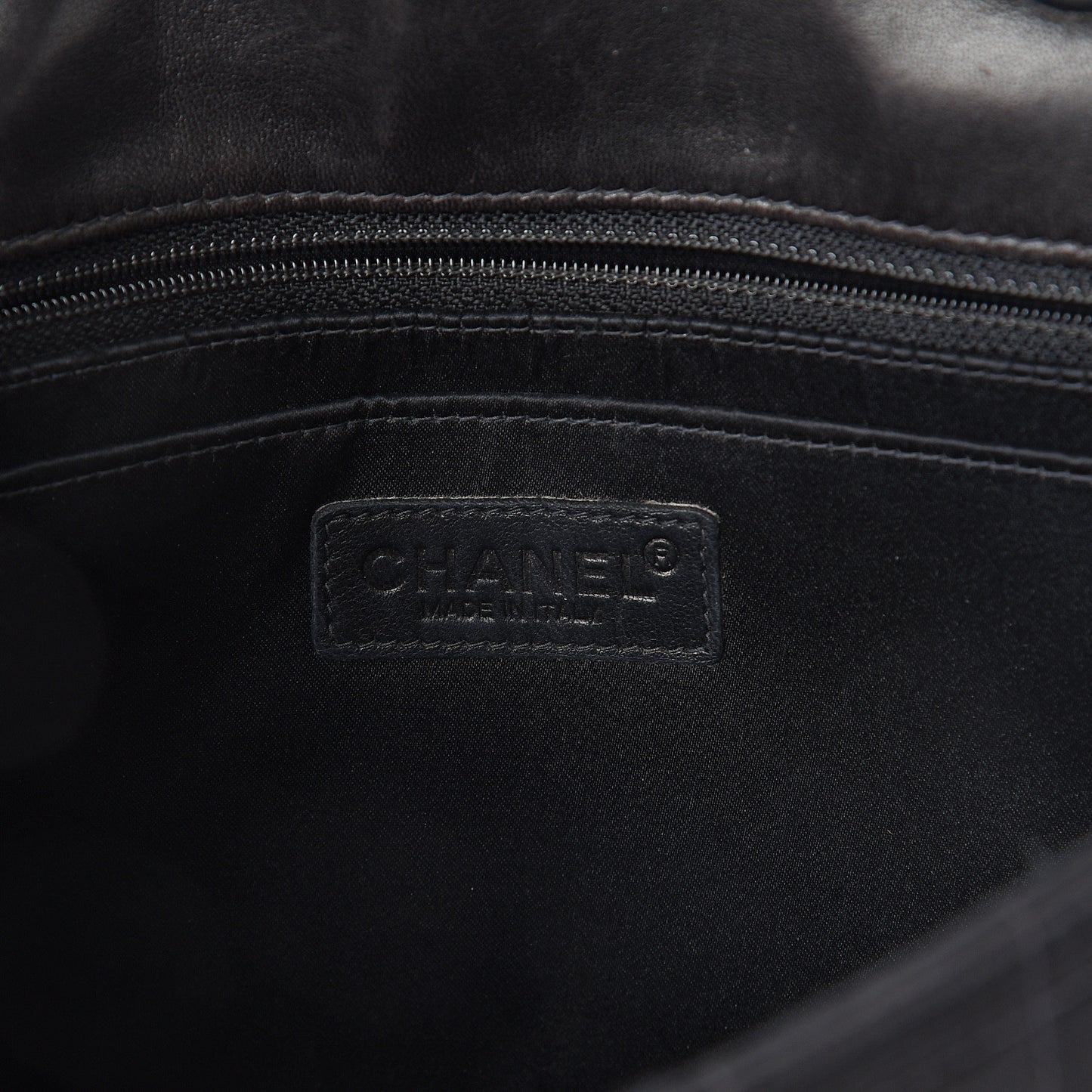Nylon Medium Travel Flap Black