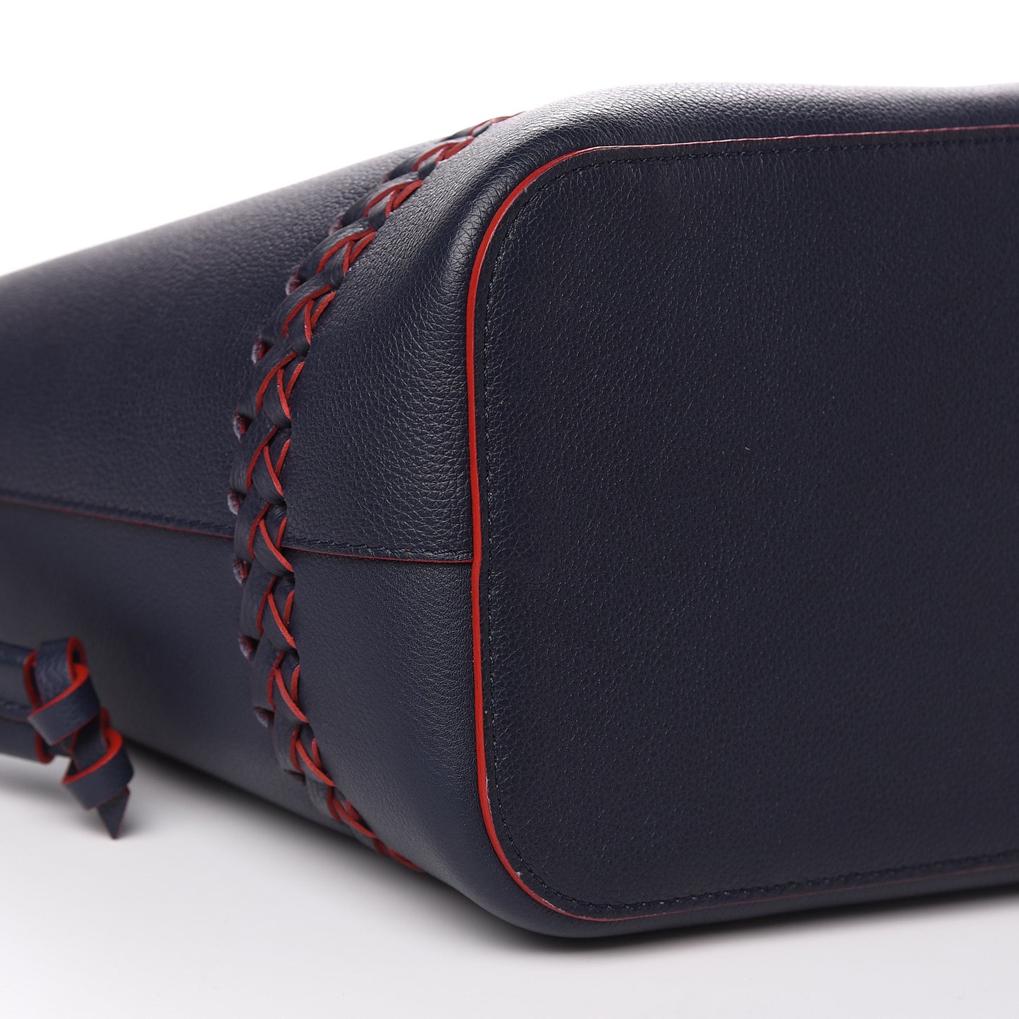 Soft Calfskin Braided Lockme Bucket Marine Rouge