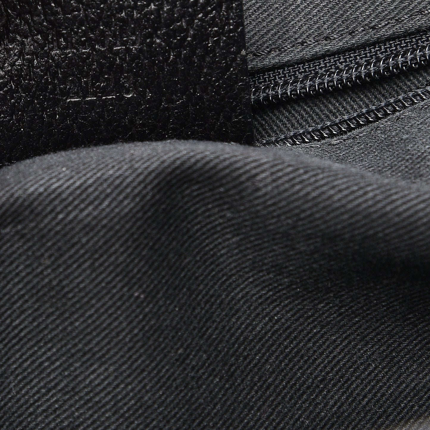 Monogram Medium Tote Black