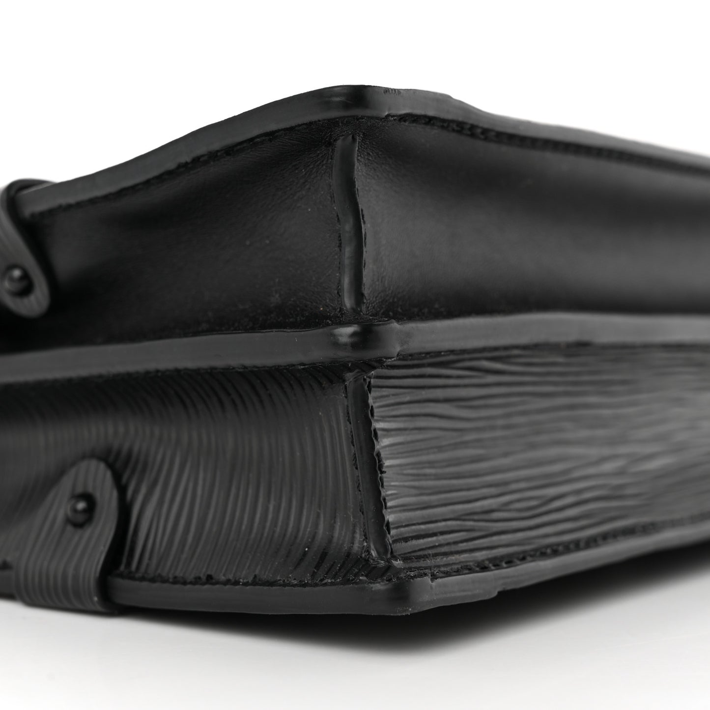 Epi Trunk Clutch Black