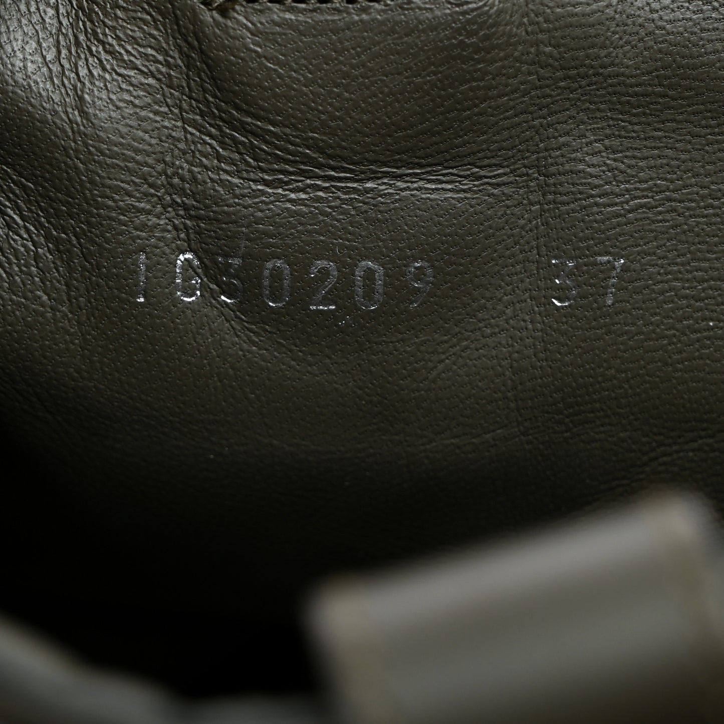 Oily Calfskin Star Quilted Biker Boots 37 Khaki