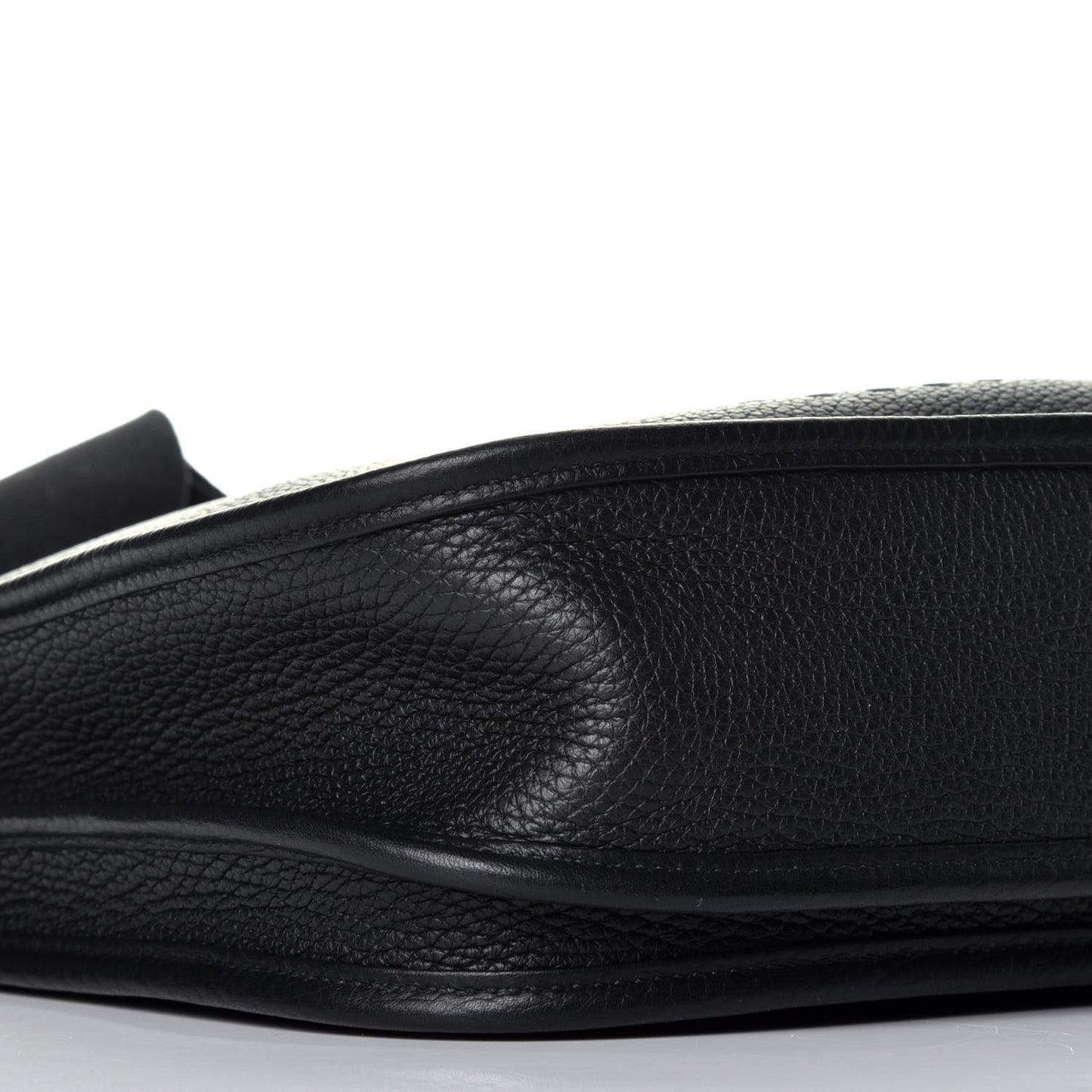 Taurillon Clemence Evelyne III PM Black