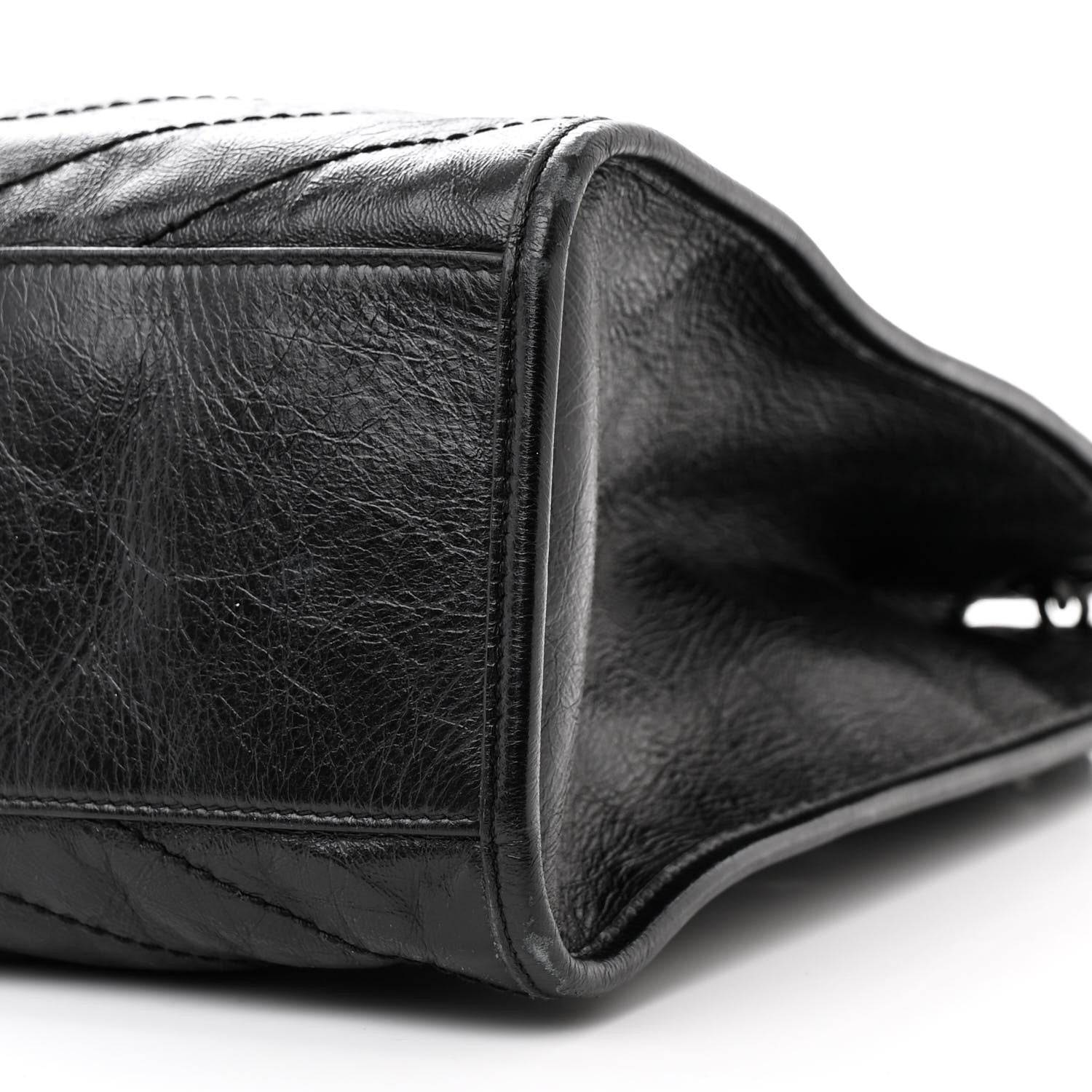 Saint Laurent Crinkled Calfskin Matelasse Monogram Large Niki Shopper Tote Black 10 of 17