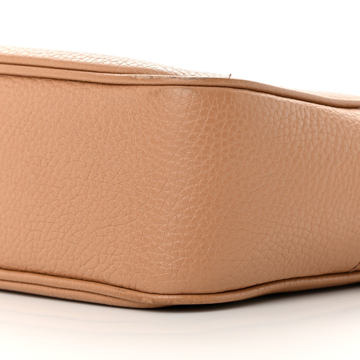 Gucci Pebbled Calfskin Small Soho Disco Bag Camelia 10 of 22