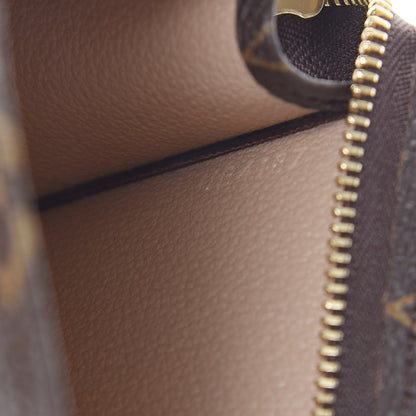 Louis Vuitton Monogram Toiletry Pouch 15 7 of 9