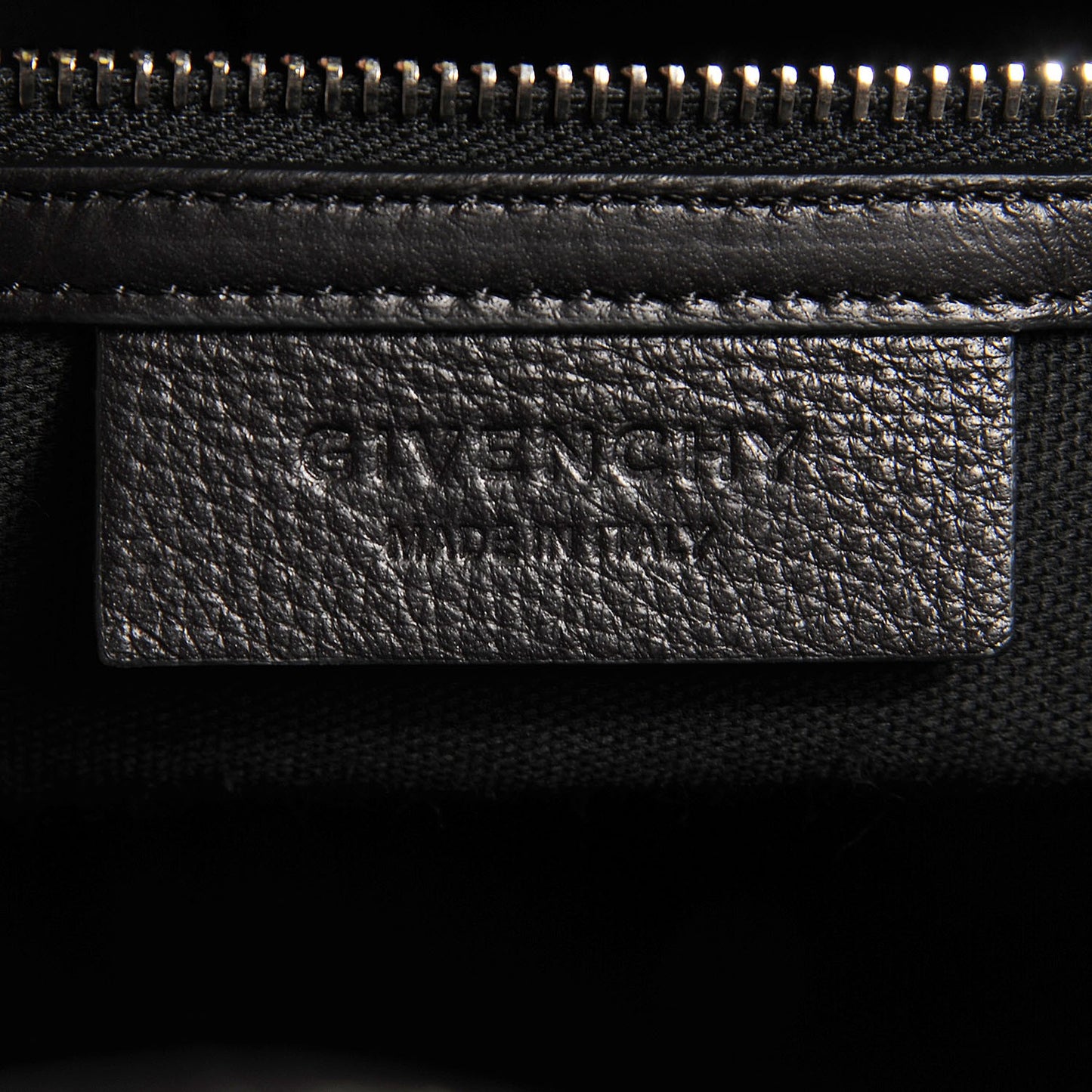 Waxed Calfskin Small Nightingale Black