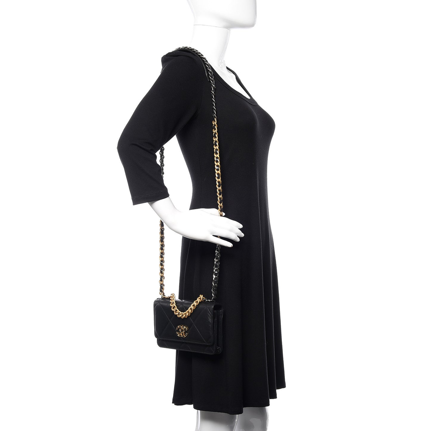 Goatskin Quilted 19 Wallet On Chain WOC Black