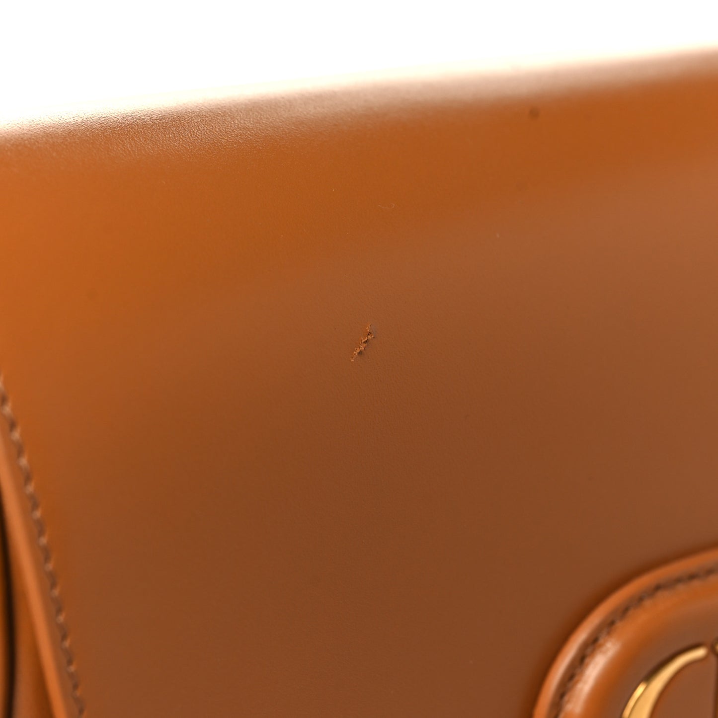 Box Calfskin Medium Bobby Flap Camel