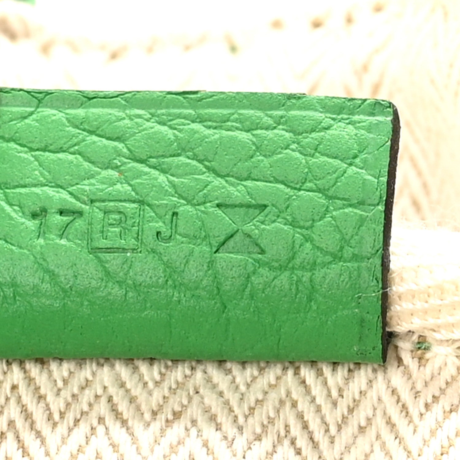 Hermes Taurillon Clemence Victoria II 35 Bambou 7 of 10