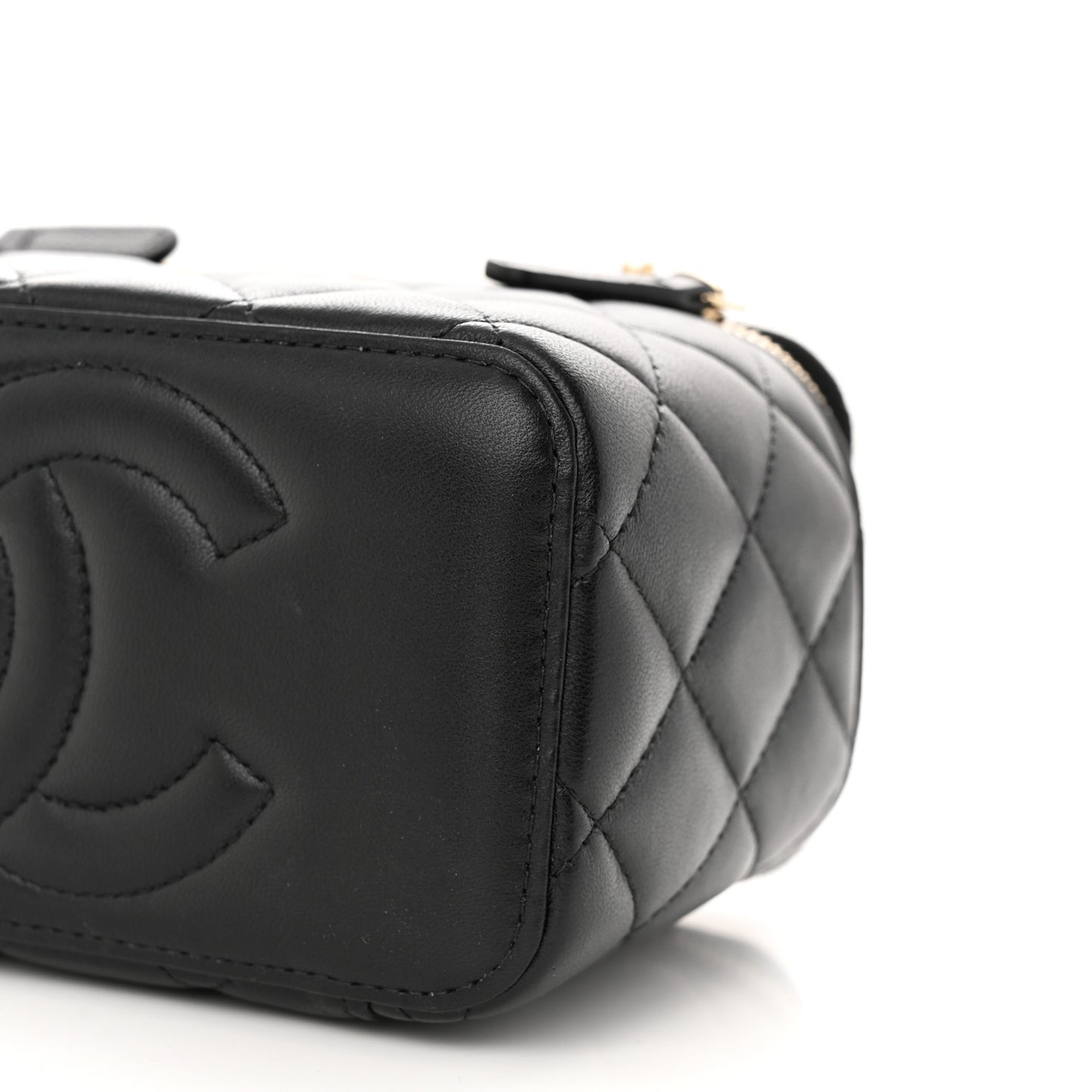 Lambskin Quilted Metal Small Top Handle Vanity Case With Chain Black