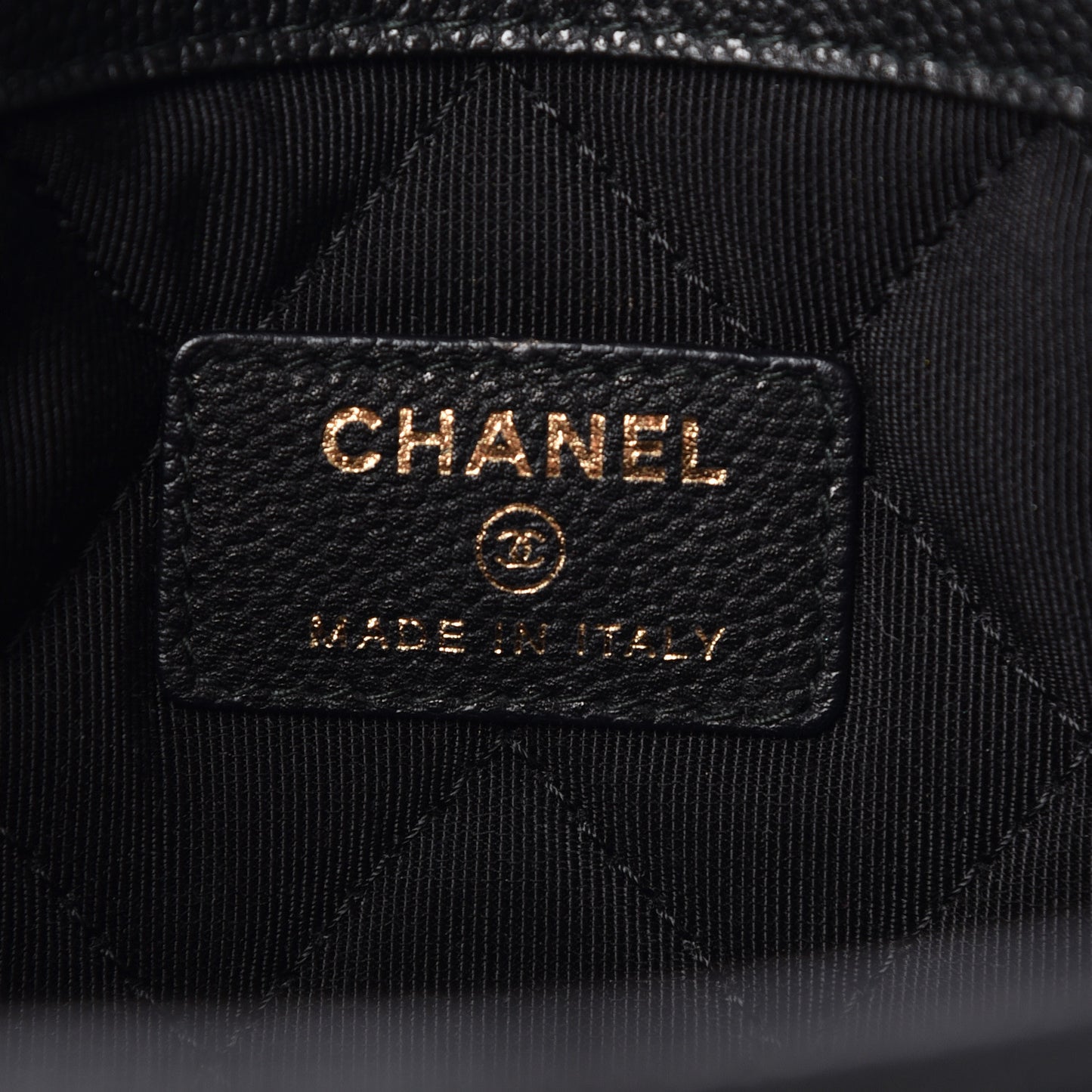 Caviar Quilted Medium Golden Class Pouch Black