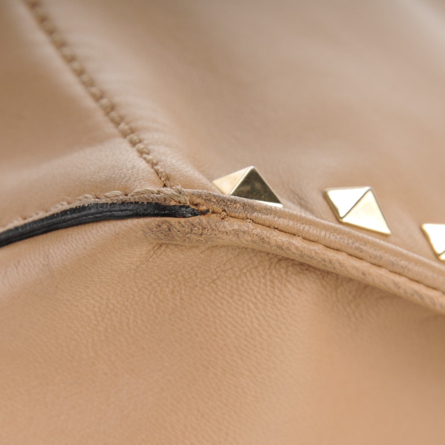 Valentino Garavani Nappa Medium Rockstud Soft Tote Nude 9 of 14
