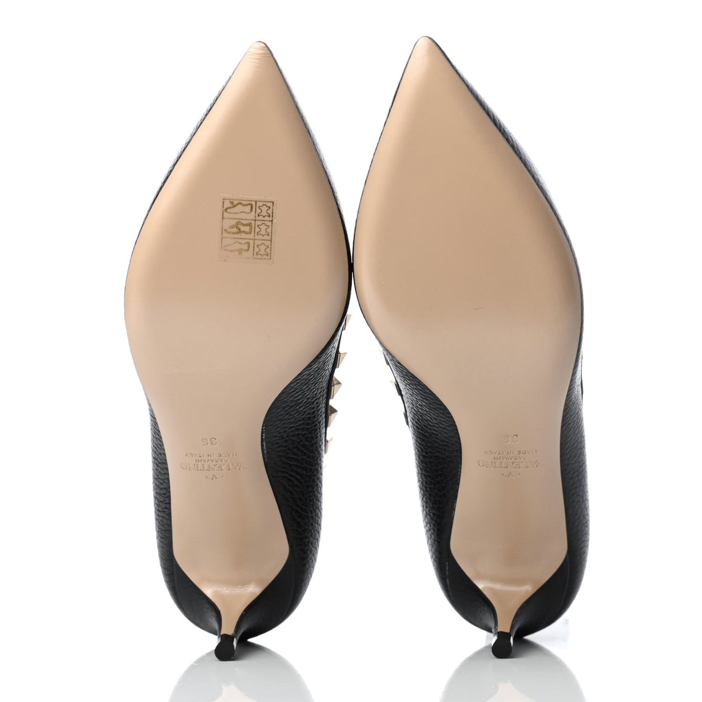 Pebbled Calfskin Rockstud 50mm Pumps 36 Black