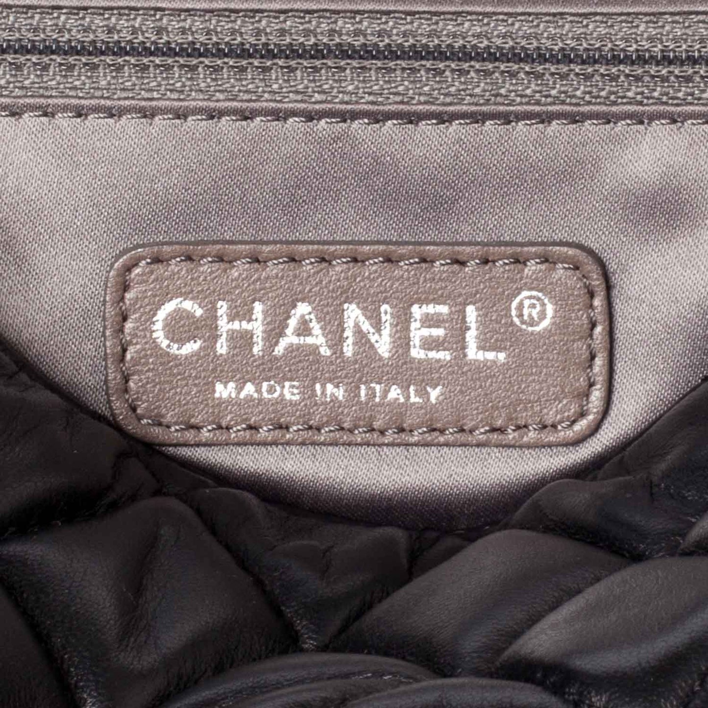 Lambskin Medium Coco Rain Flap Black