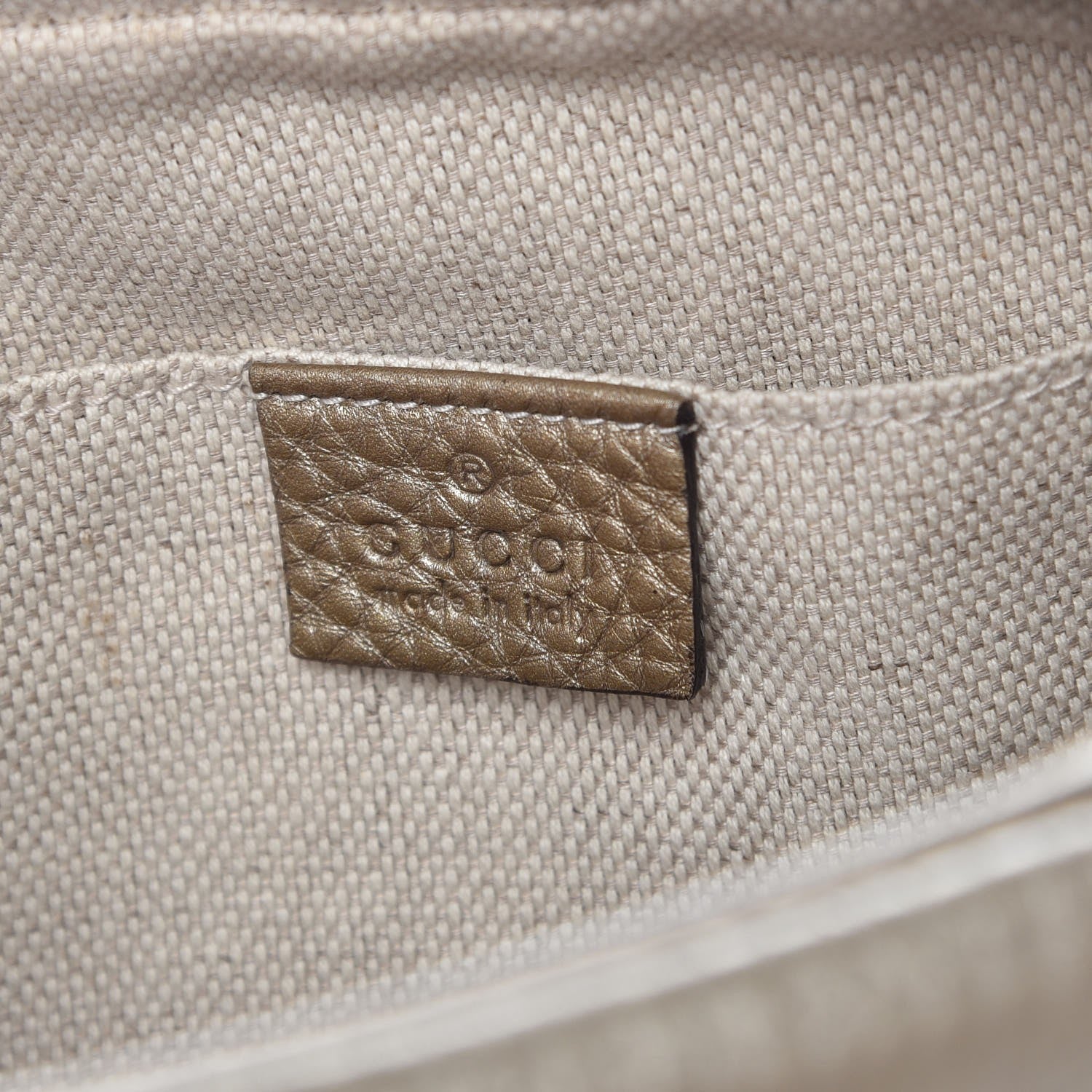 Gucci Metallic Pebbled Calfskin Small Soho Disco Bag Golden Beige 6 of 7