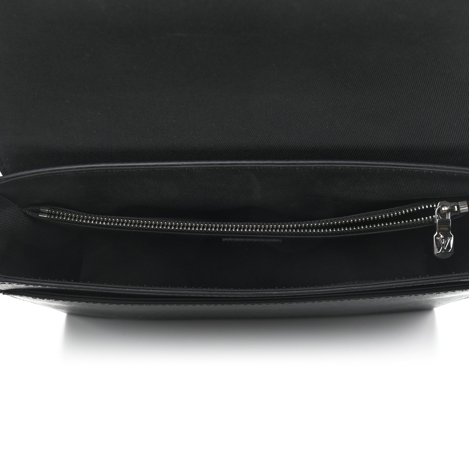 Louis Vuitton Taiga New Flap Messenger Black 10 of 12
