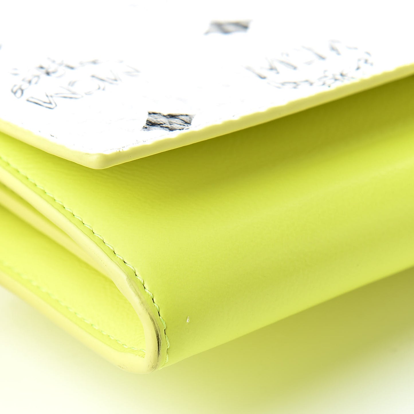 Visetos Grained Calfskin Wilder Flap Wallet White Green