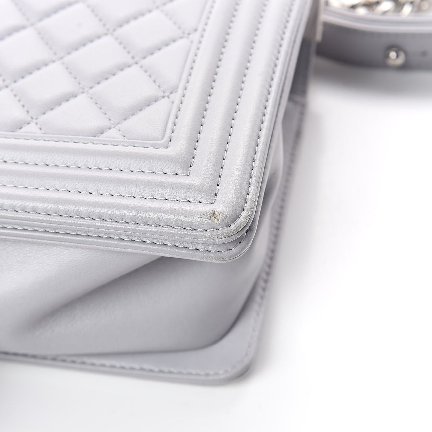 Lambskin Quilted Medium Boy Flap Grey