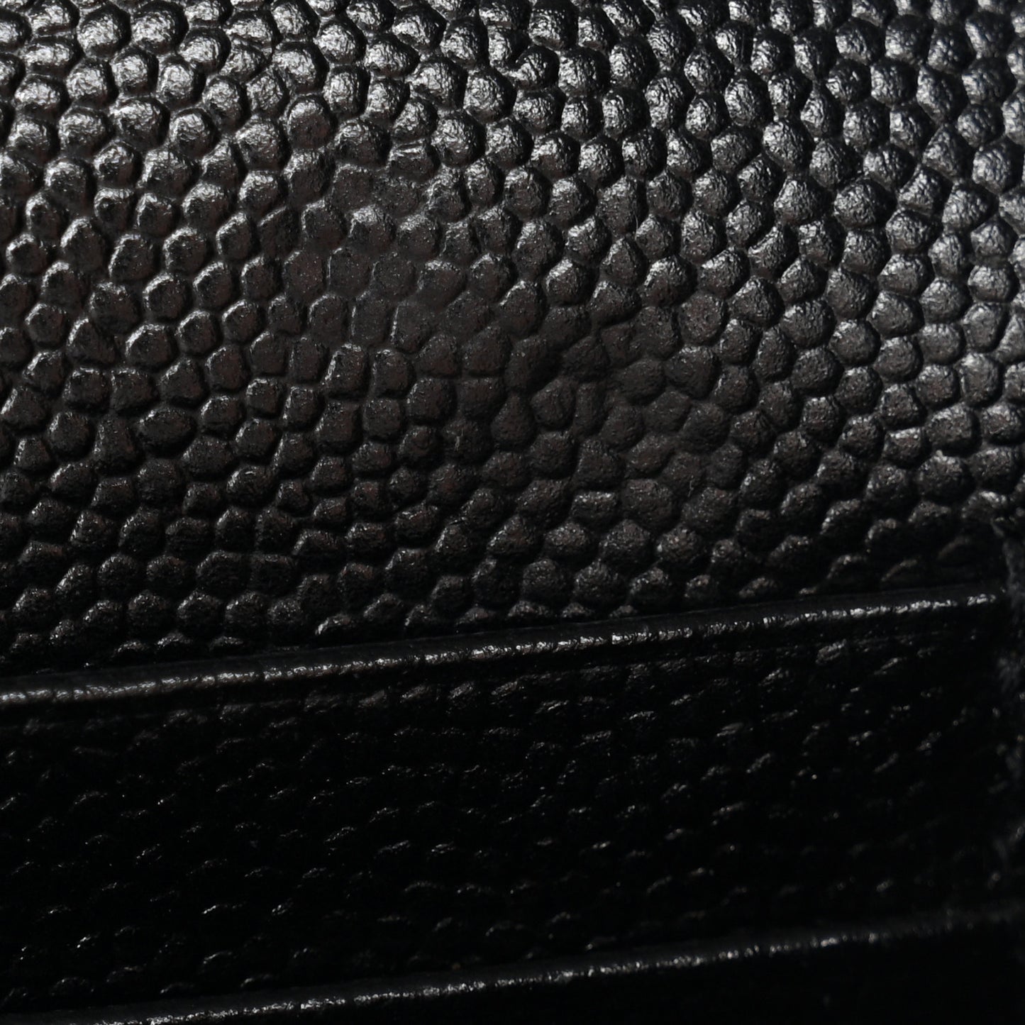 Grain De Poudre Matelasse Chevron Monogram Chain Wallet Black