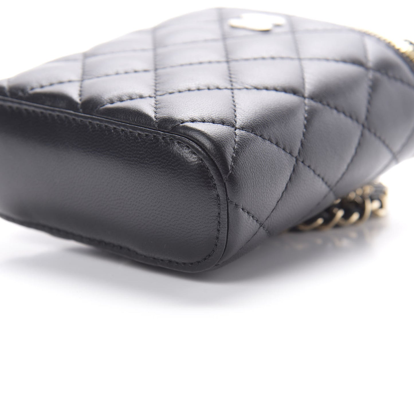 Lambskin Quilted Small Vertical Coco Beauty Vanity Case With Chain Black