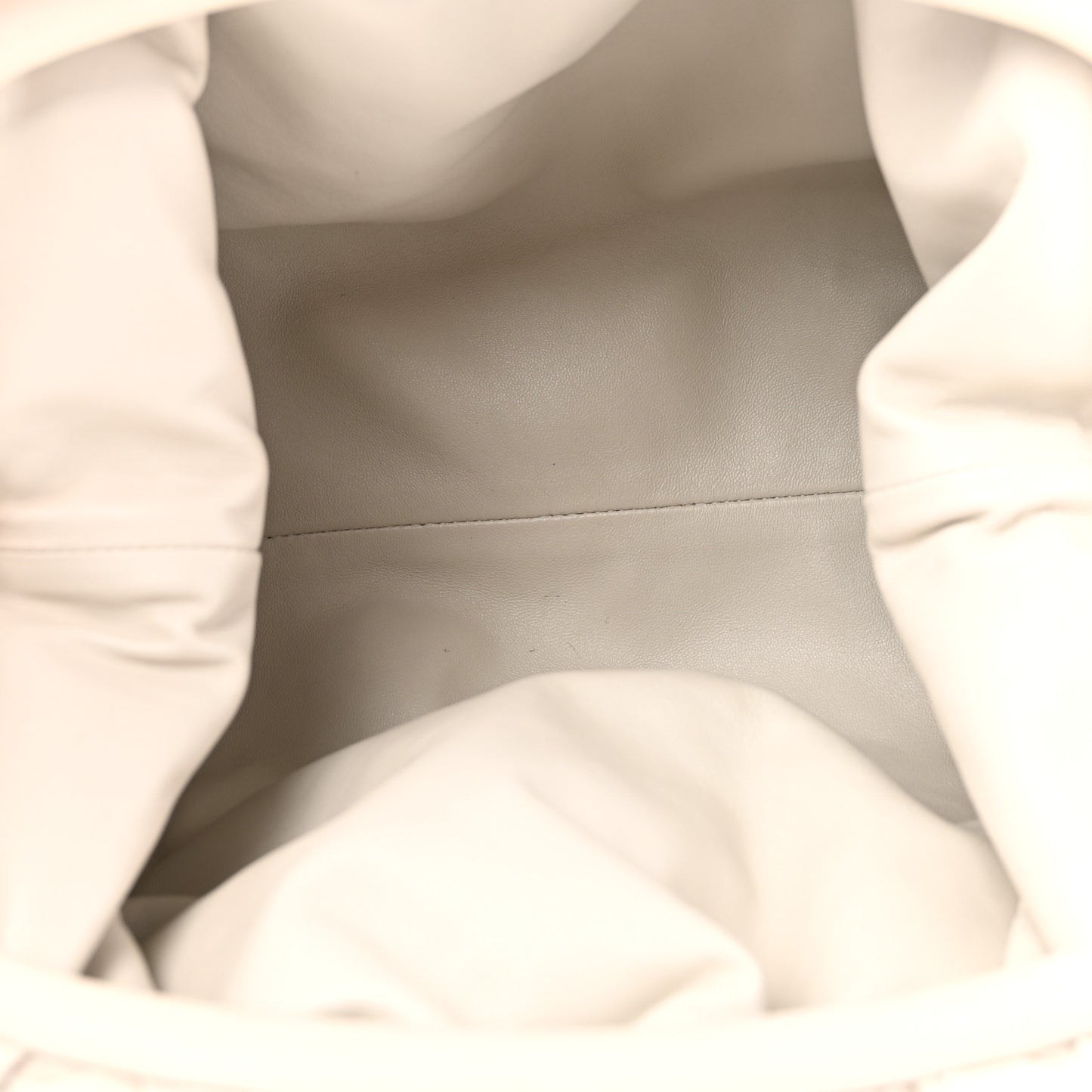 Nappa Maxi Intrecciato The Pouch Oversized Plaster