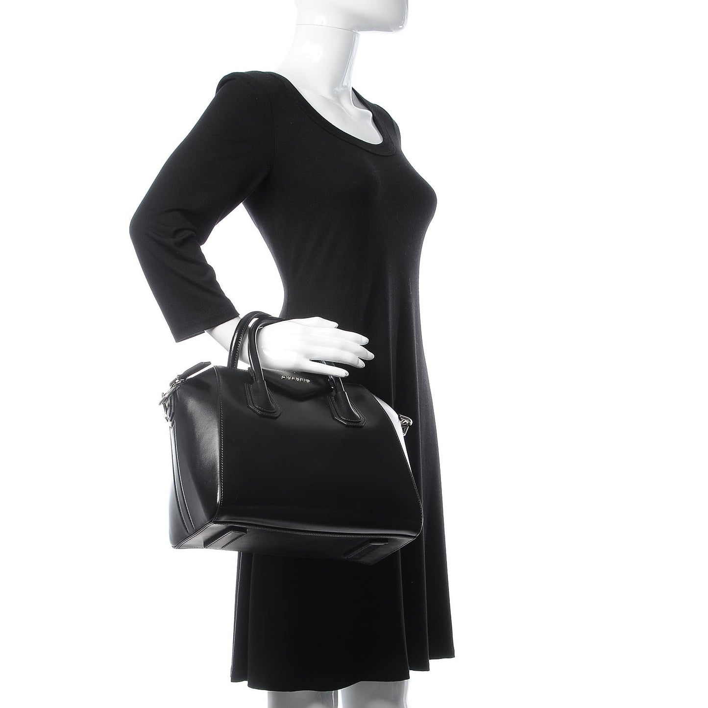 Shiny Lord Calfskin Small Antigona Black