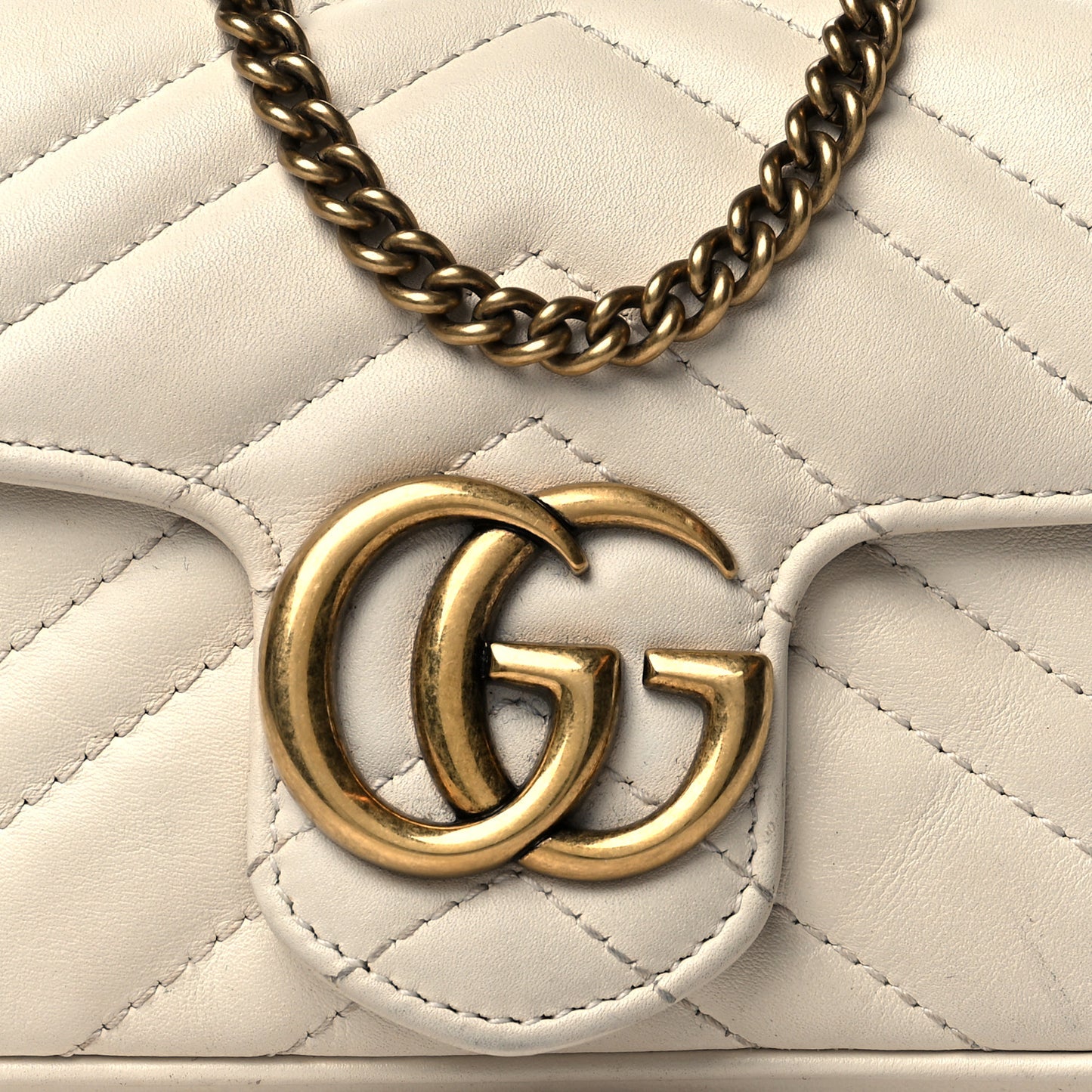 Calfskin Matelasse Super Mini GG Marmont Shoulder Bag White
