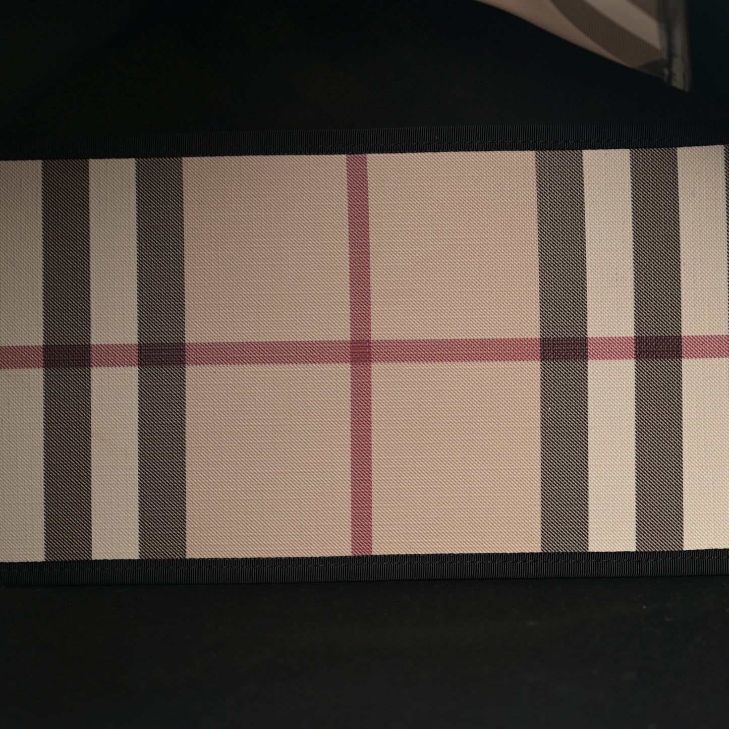 Nova Check Large Nickie Tote Black
