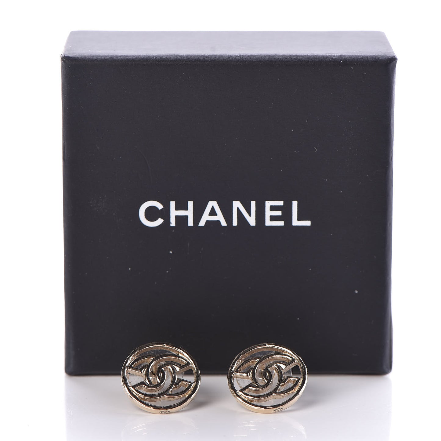 Metal CC Round Earrings Light Gold