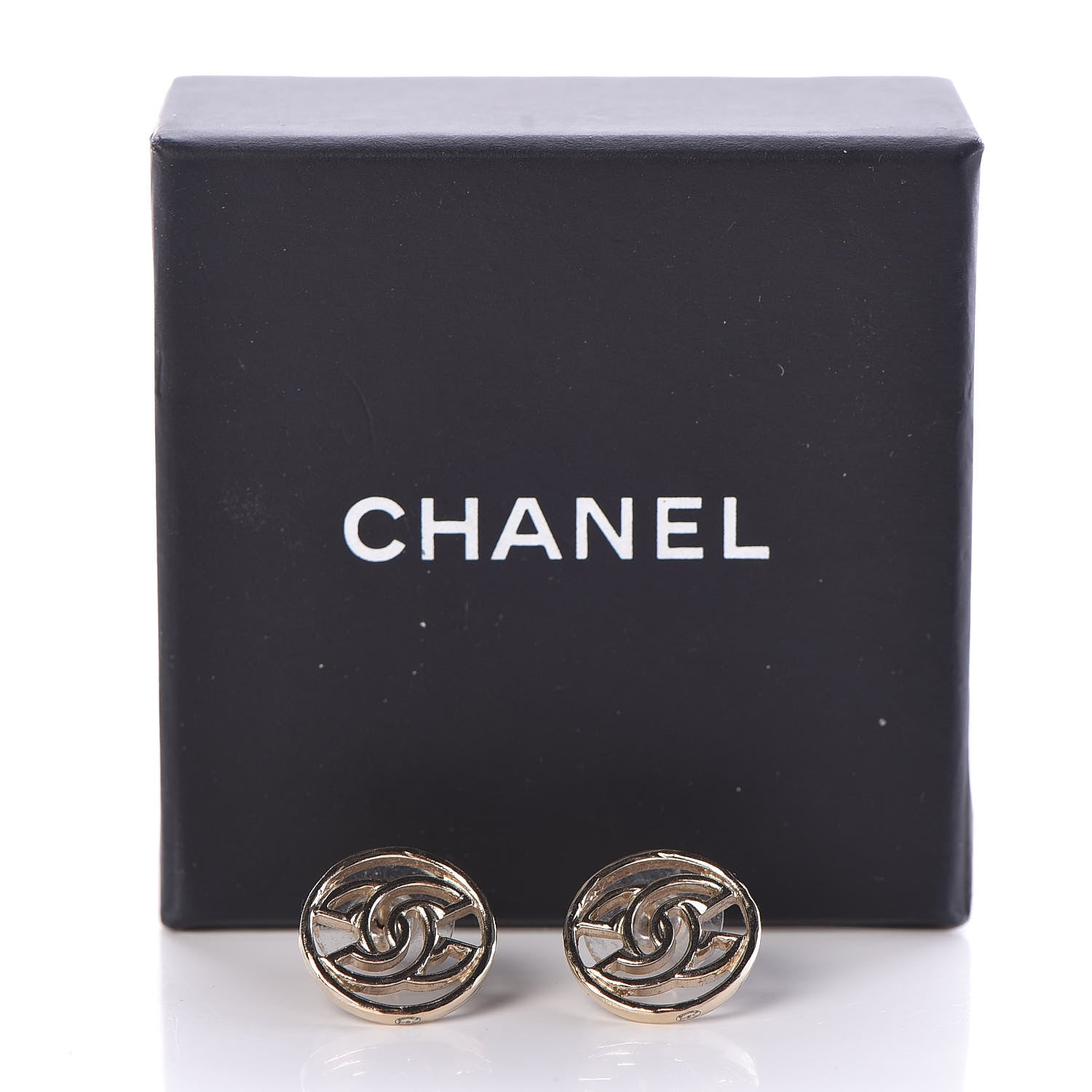 Chanel Metal CC Round Earrings Light Gold 5 of 5