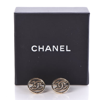 Chanel Metal CC Round Earrings Light Gold 5 of 5