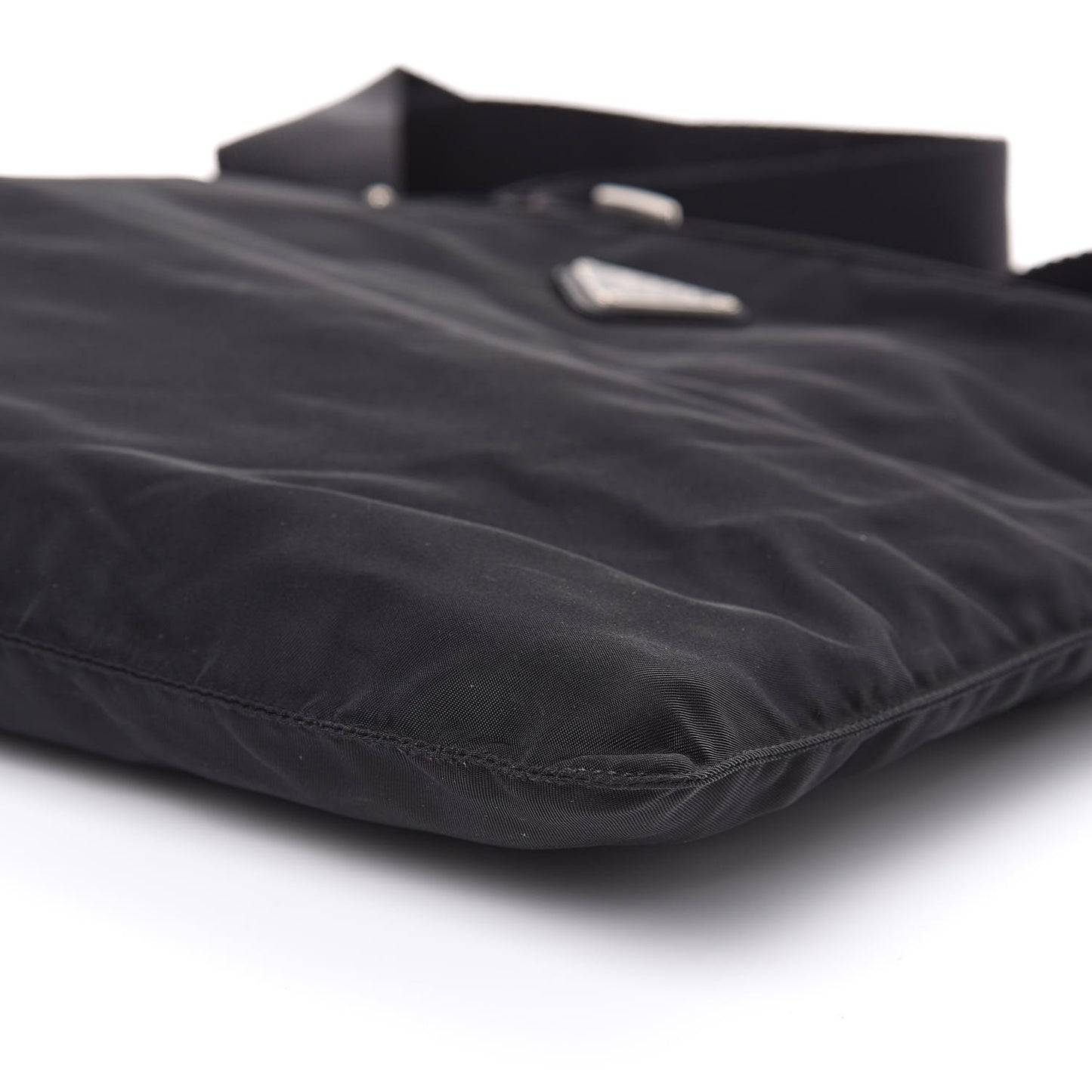 Nylon Flat Messenger Bag Black