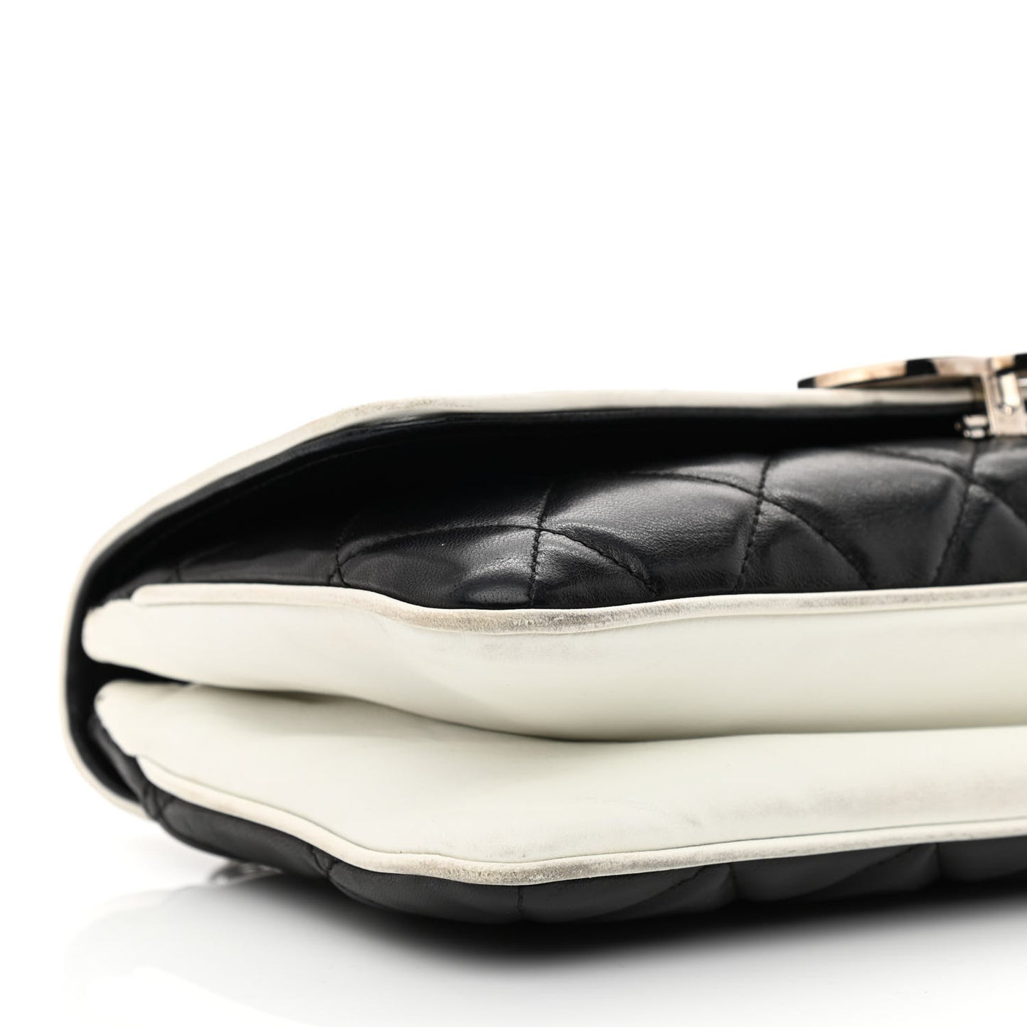 Lambskin Quilted Flap Black White