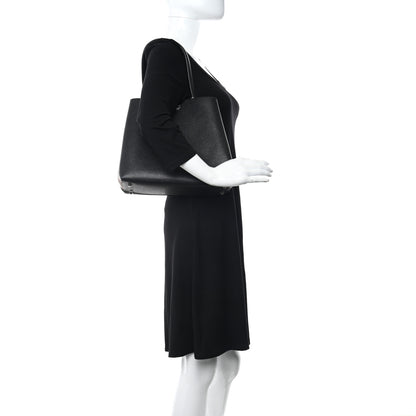 MCM Grained Calfskin Visetos Medium Sarah Hobo Black 2 of 11