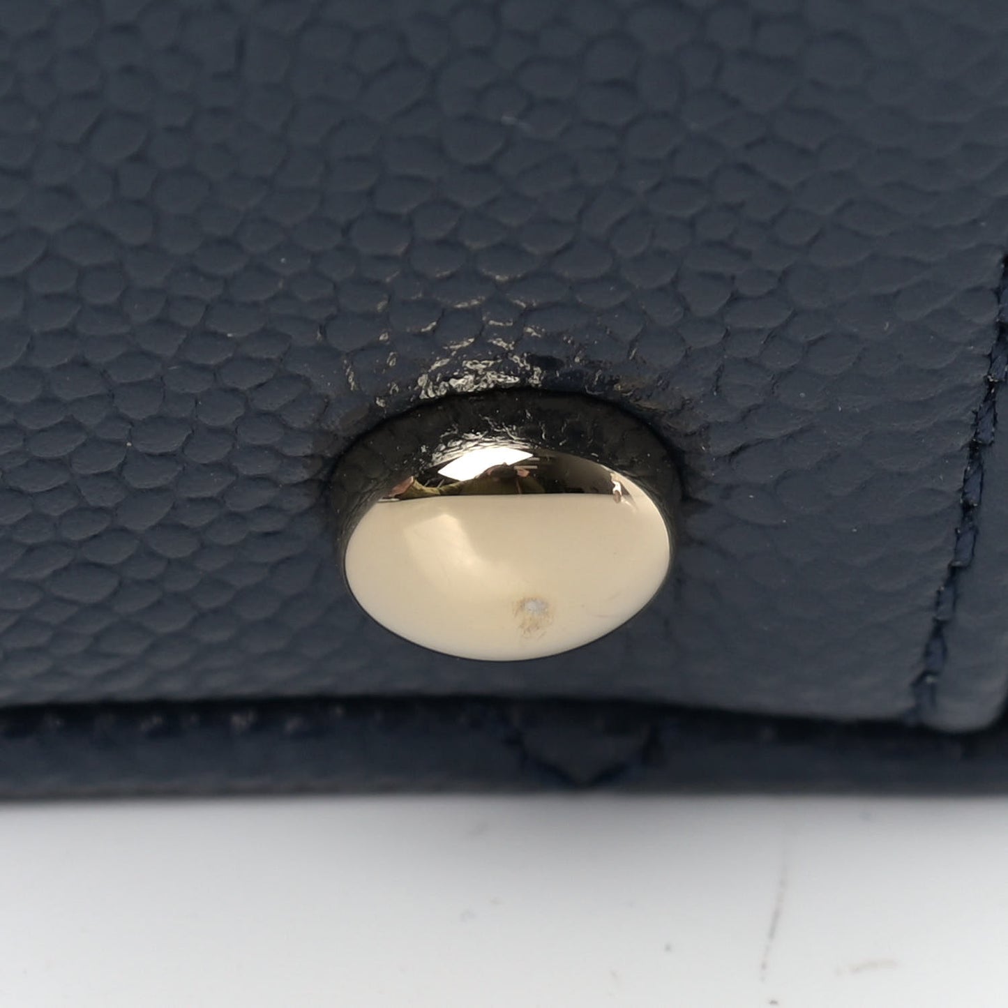 Caviar Quilted Medium Business Affinity Flap Navy