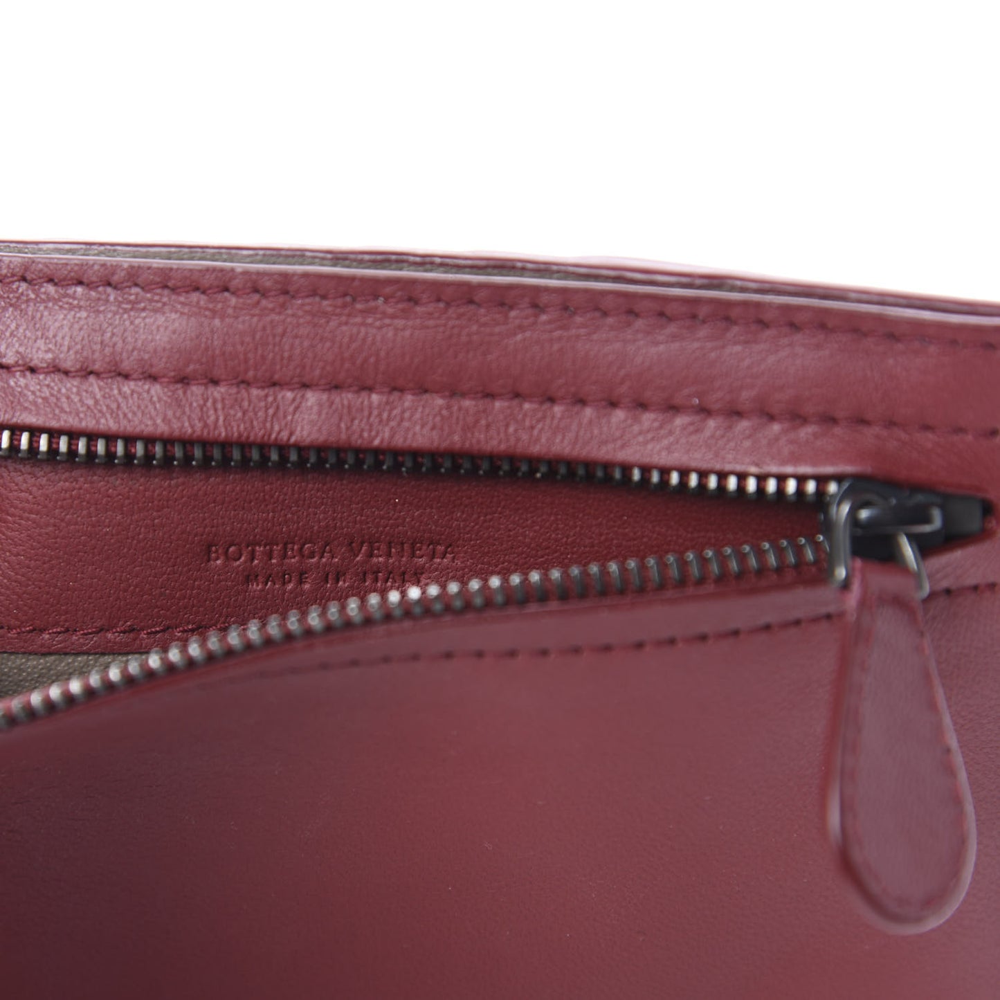 Calfskin Intrecciato Zip Card Holder Bordeaux