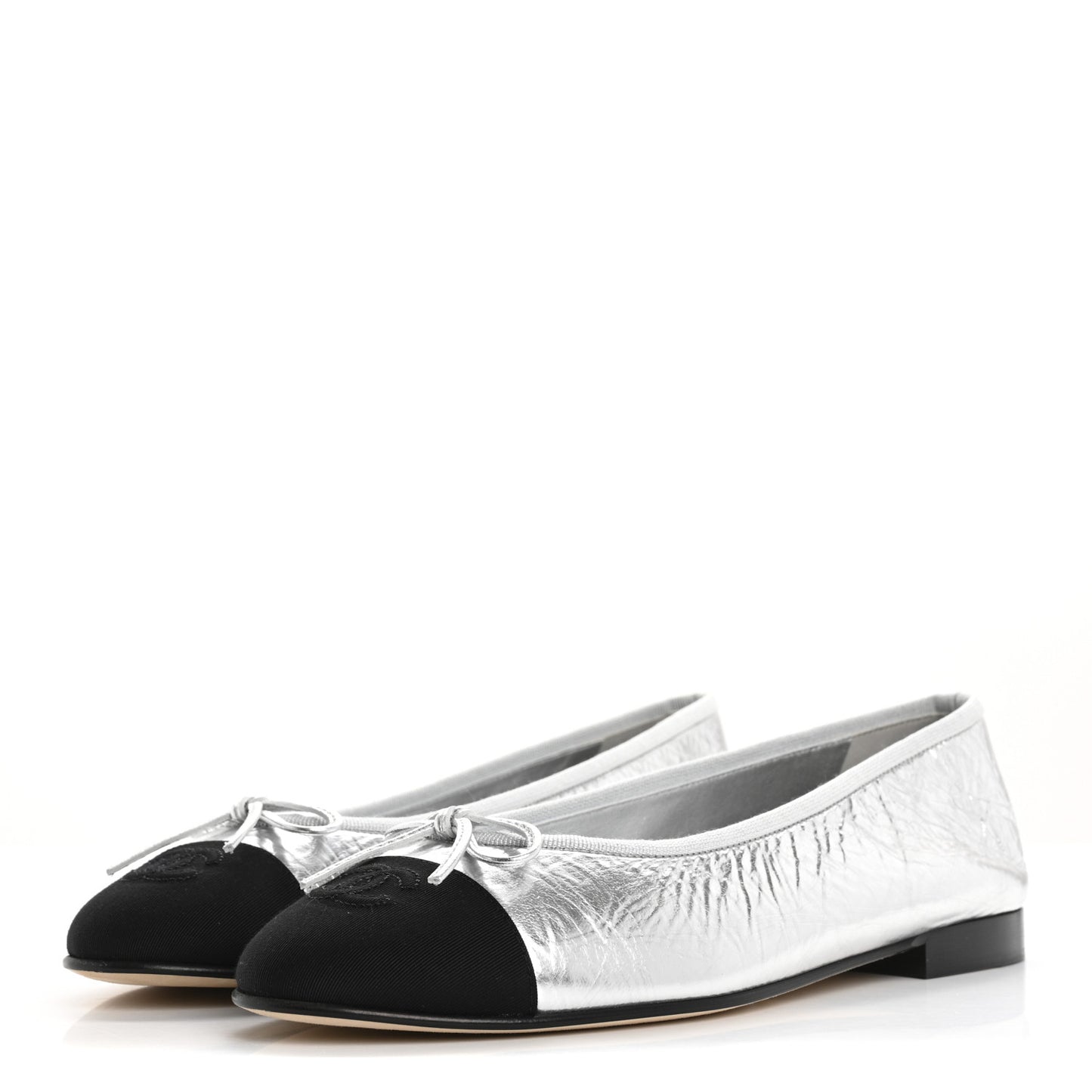 Laminated Crumpled Lambskin Grosgrain Cap Toe CC Ballerina Flats 39.5 Silver Black