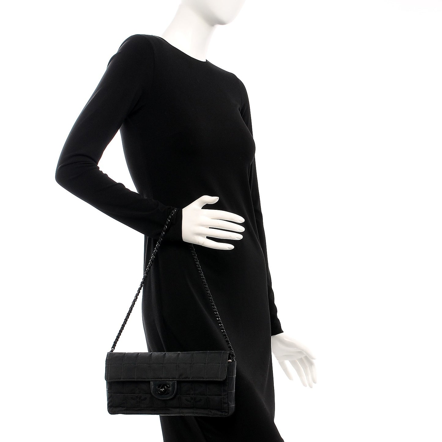 Nylon Travel East West Flap Black