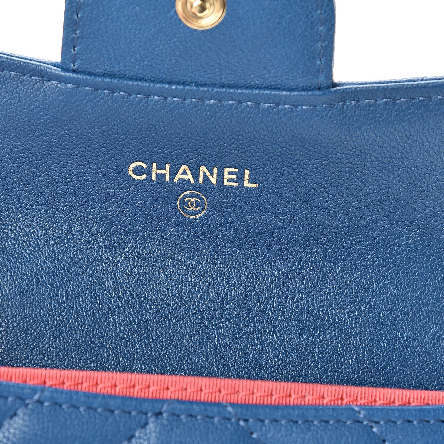 Sheepskin Chevron Quilted Reissue Card Holder Blue