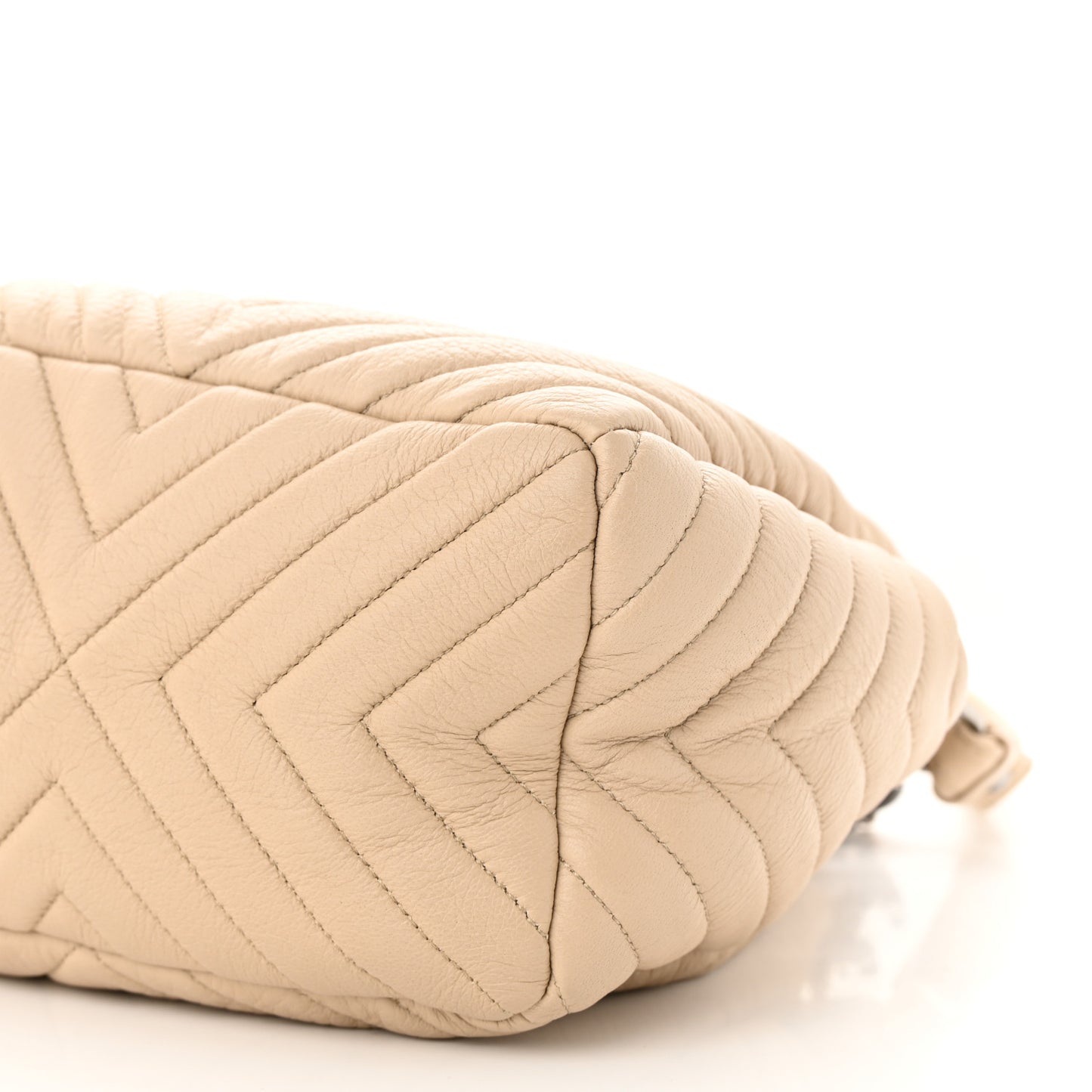 Deerskin Chevron Small CC Chain Bucket Bag Beige