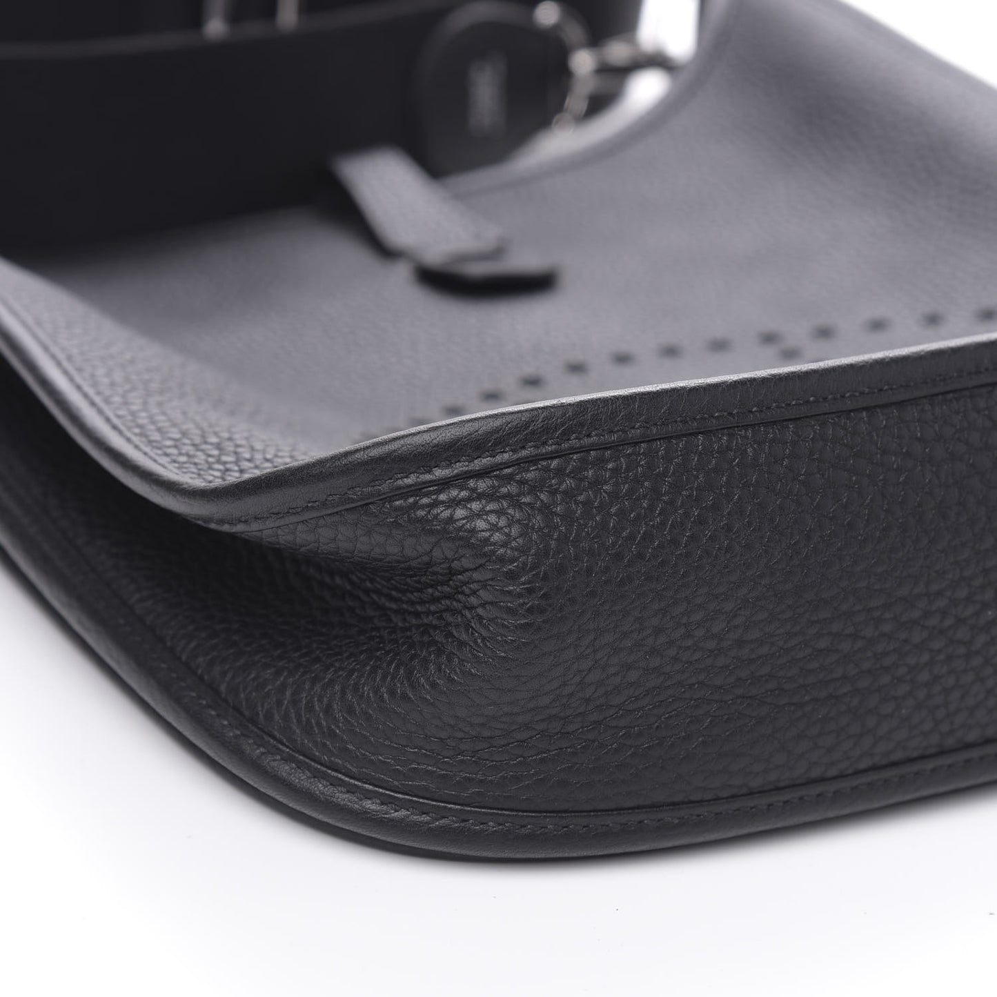 Taurillon Clemence Evelyne III PM Black