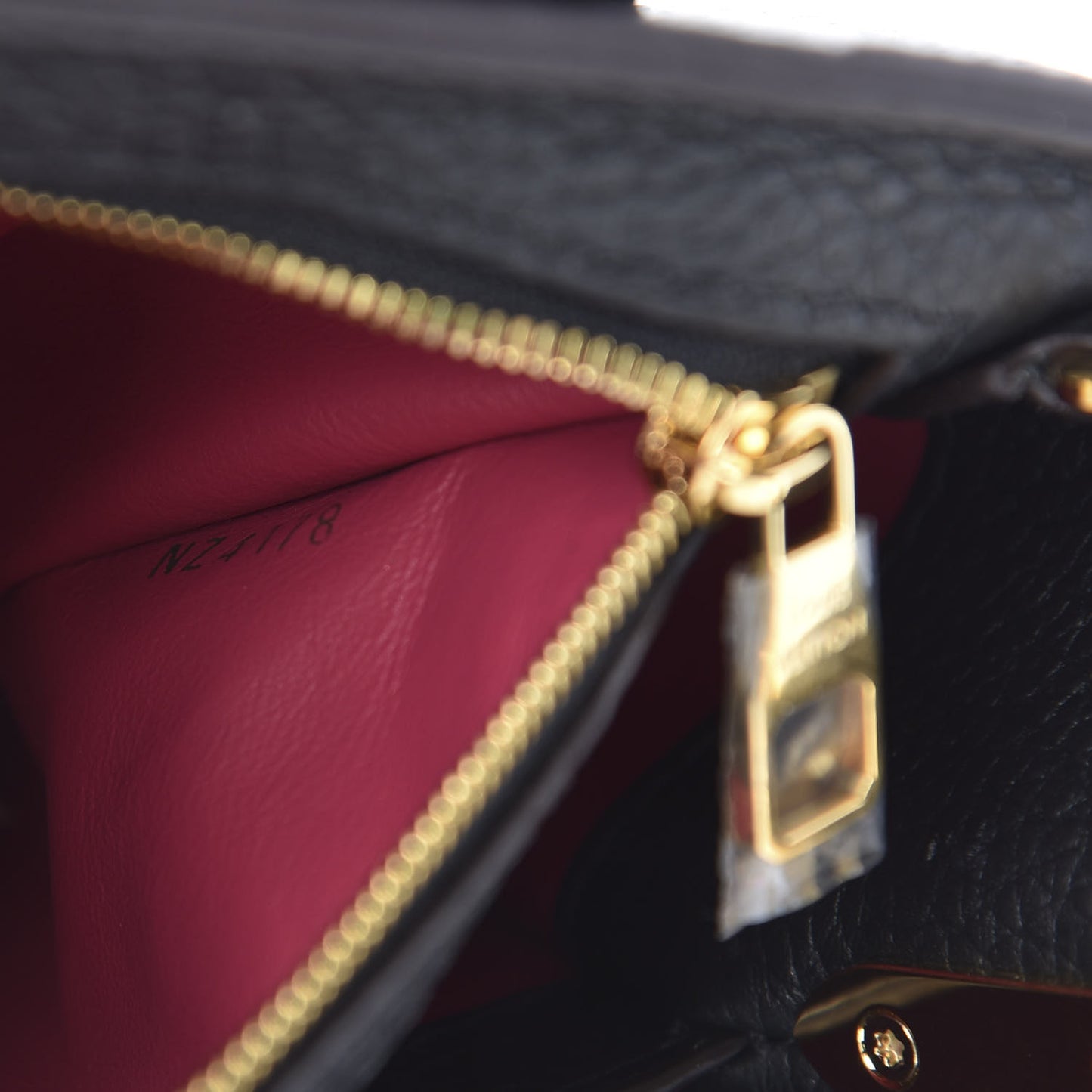 Taurillon Capucines BB Black