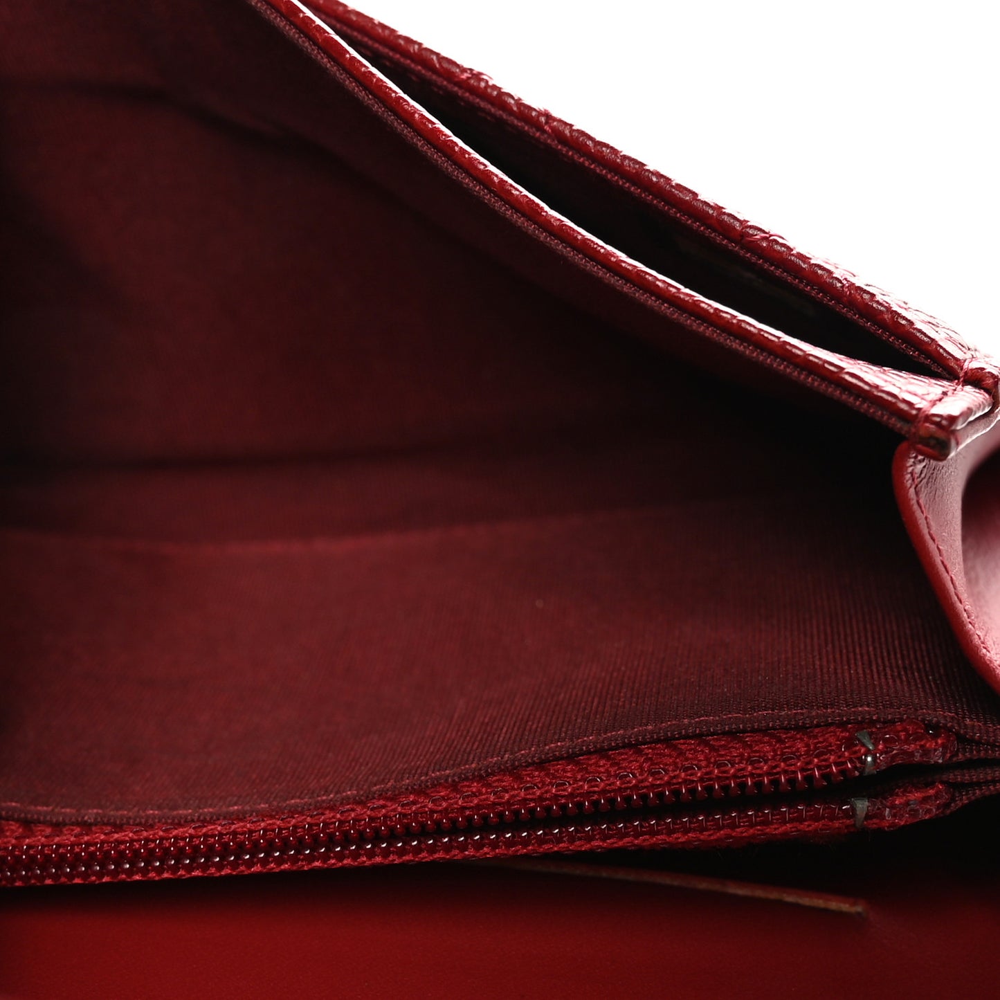 Caviar Quilted Medium Boy Flap Wallet Red