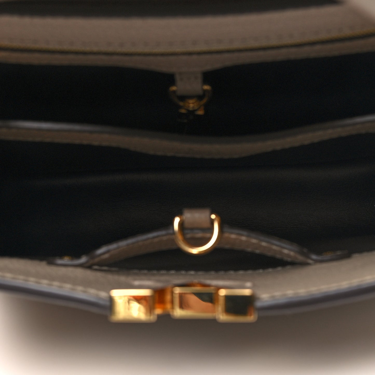 Taurillon Capucines BB Galet
